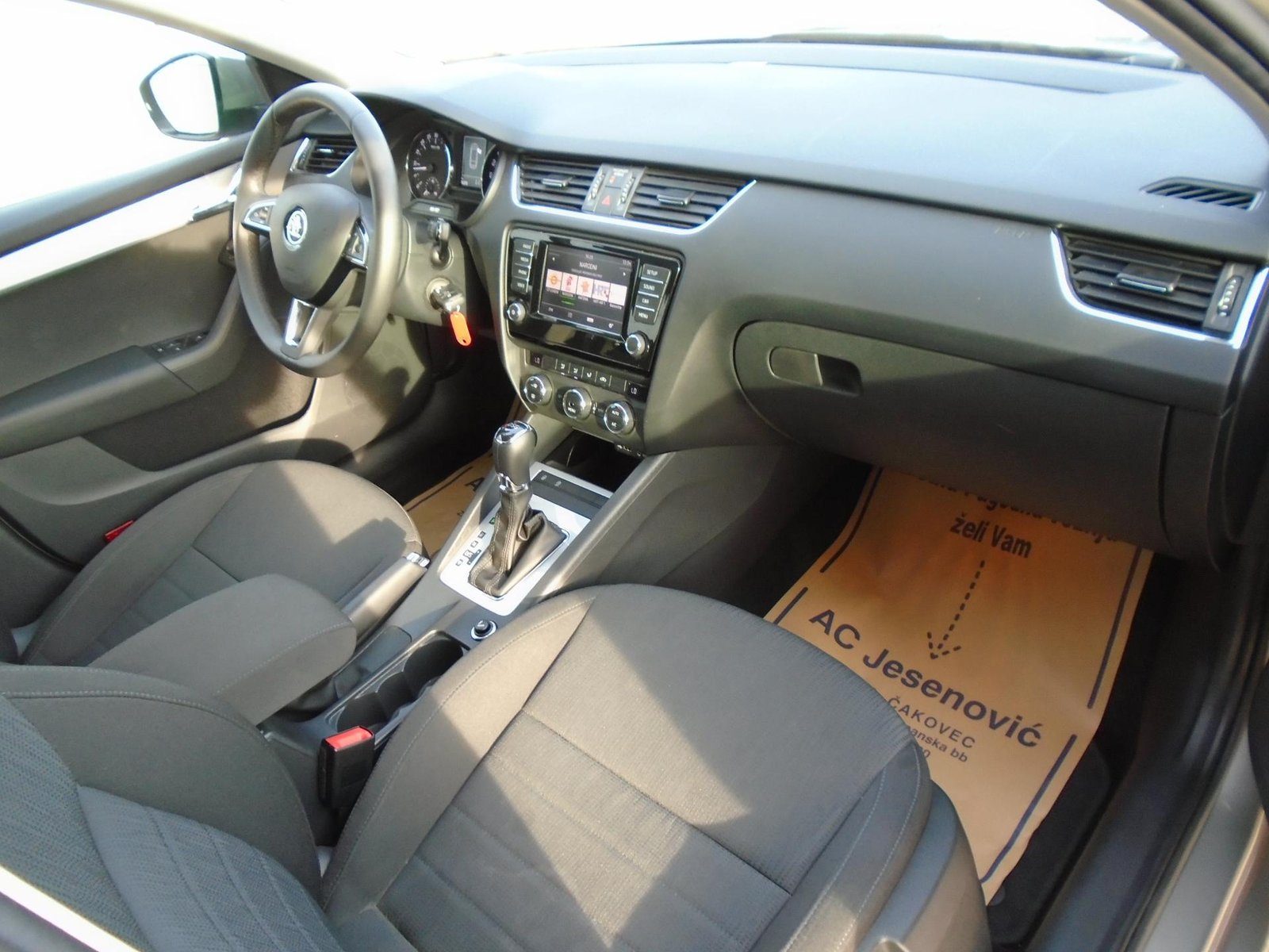 2016 Škoda Octavia Combi — fotografija 9