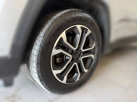 2023 Jeep Compass — sličica 11