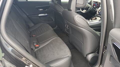 2025 Mercedes-Benz GLC — sličica 11