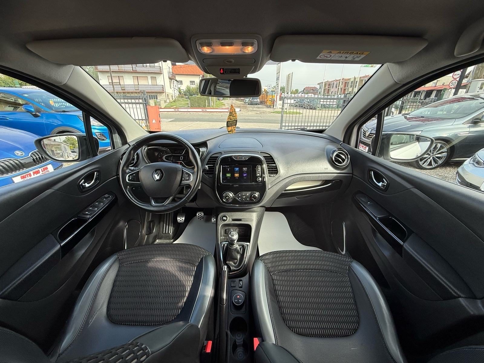 2017 Renault Captur — fotografija 11