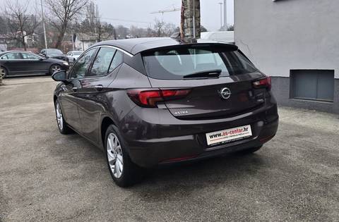 2017 Opel Astra — sličica 7