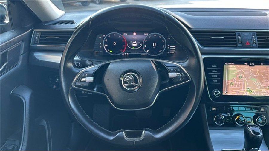 2022 Škoda Superb — fotografija 12