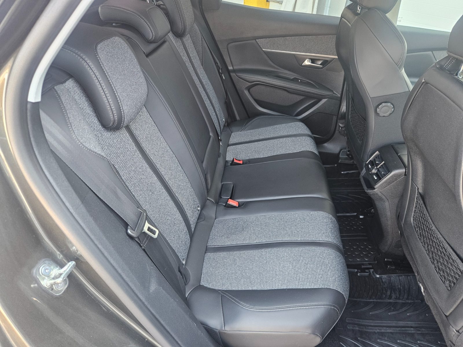 2017 Peugeot 3008 — fotografija 17