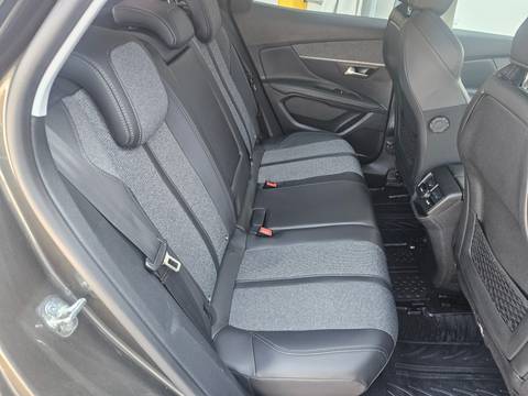 2017 Peugeot 3008 — sličica 17