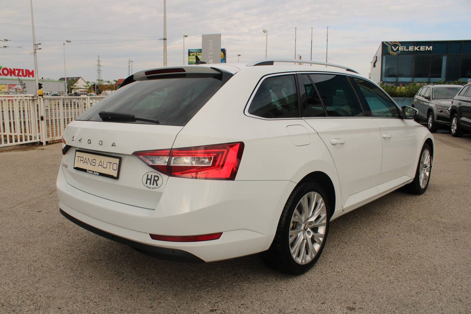 2023 Škoda Superb Combi — fotografija 5