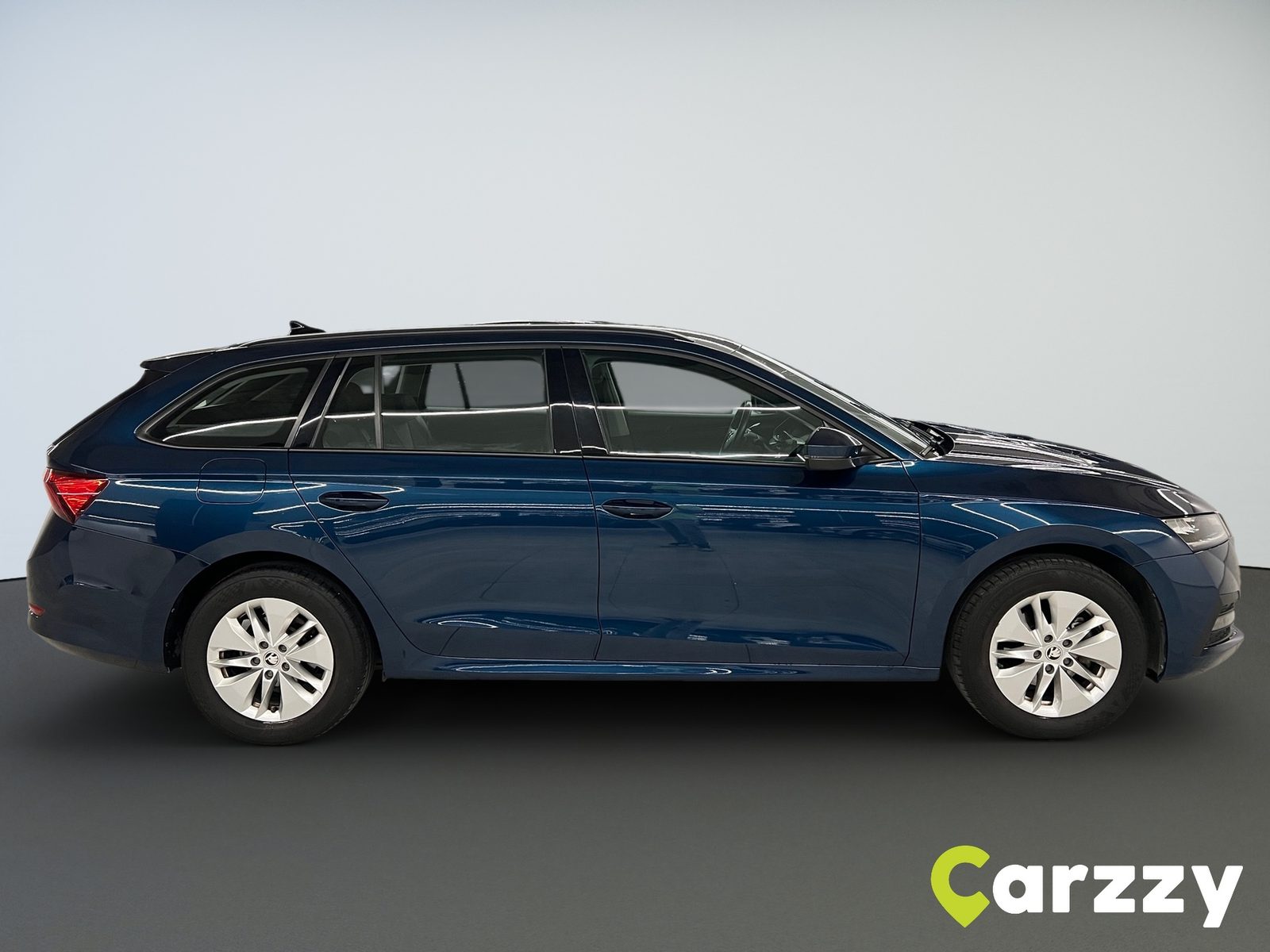 2022 Škoda Octavia Combi — fotografija 5