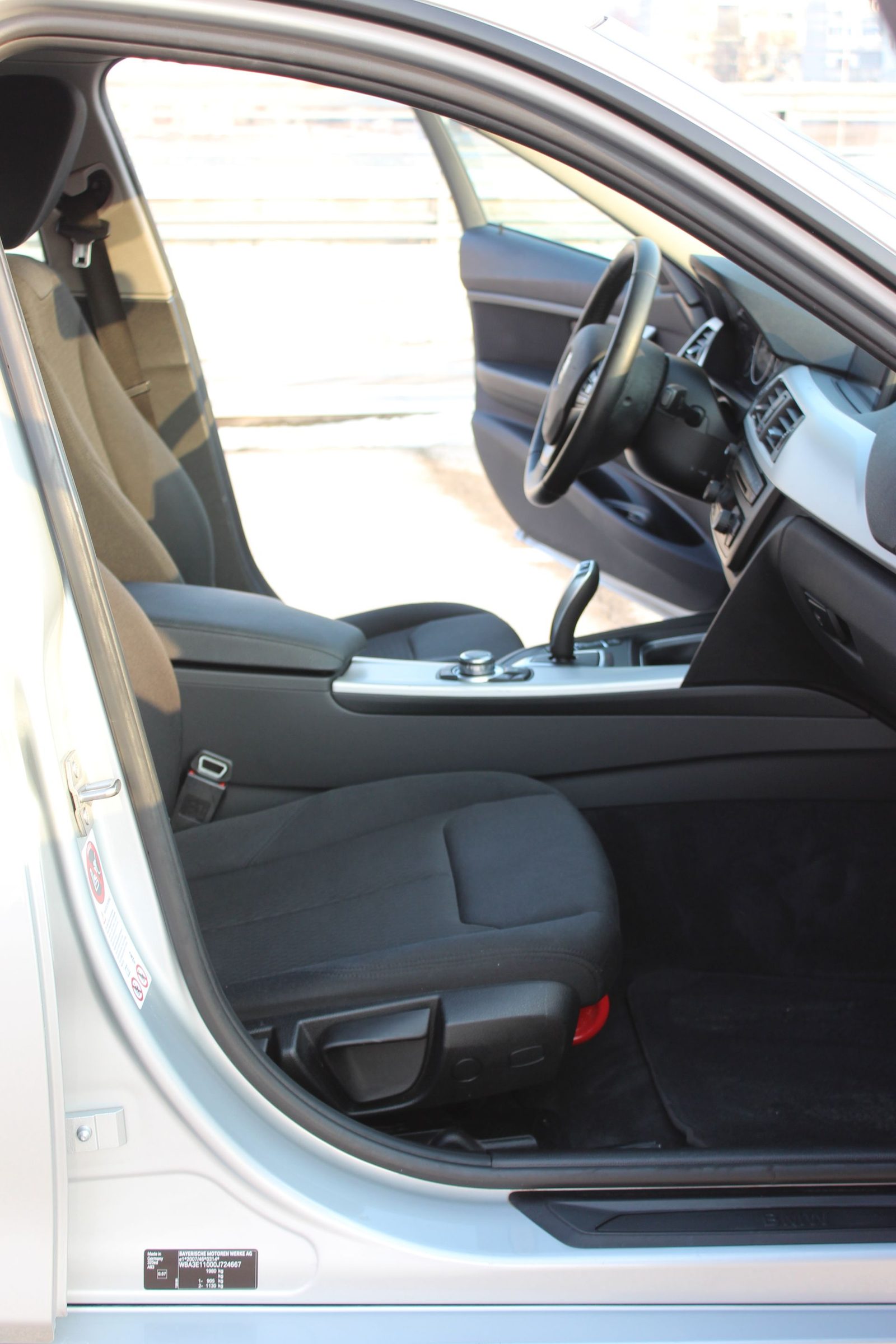 2012 BMW Serija 3 — fotografija 22