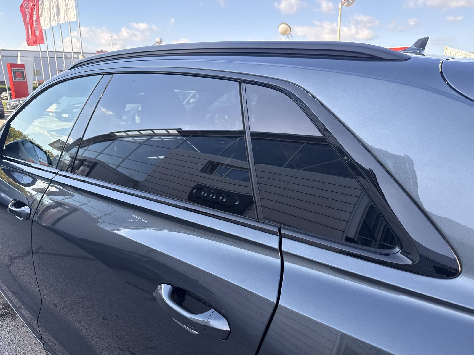 2021 Audi Q8 — fotografija 16