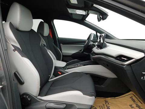 2025 Škoda ELROQ — sličica 12