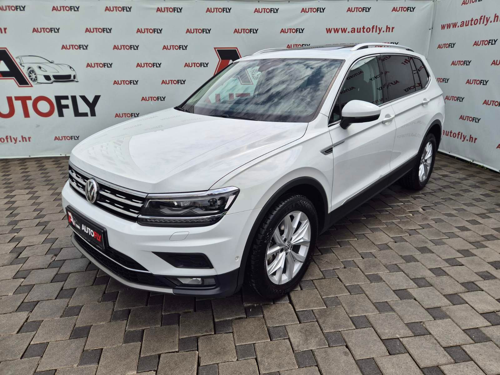 2019 Volkswagen Tiguan Highline — fotografija 9