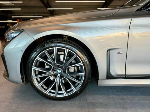 2021 BMW Serija 7 — sličica 12