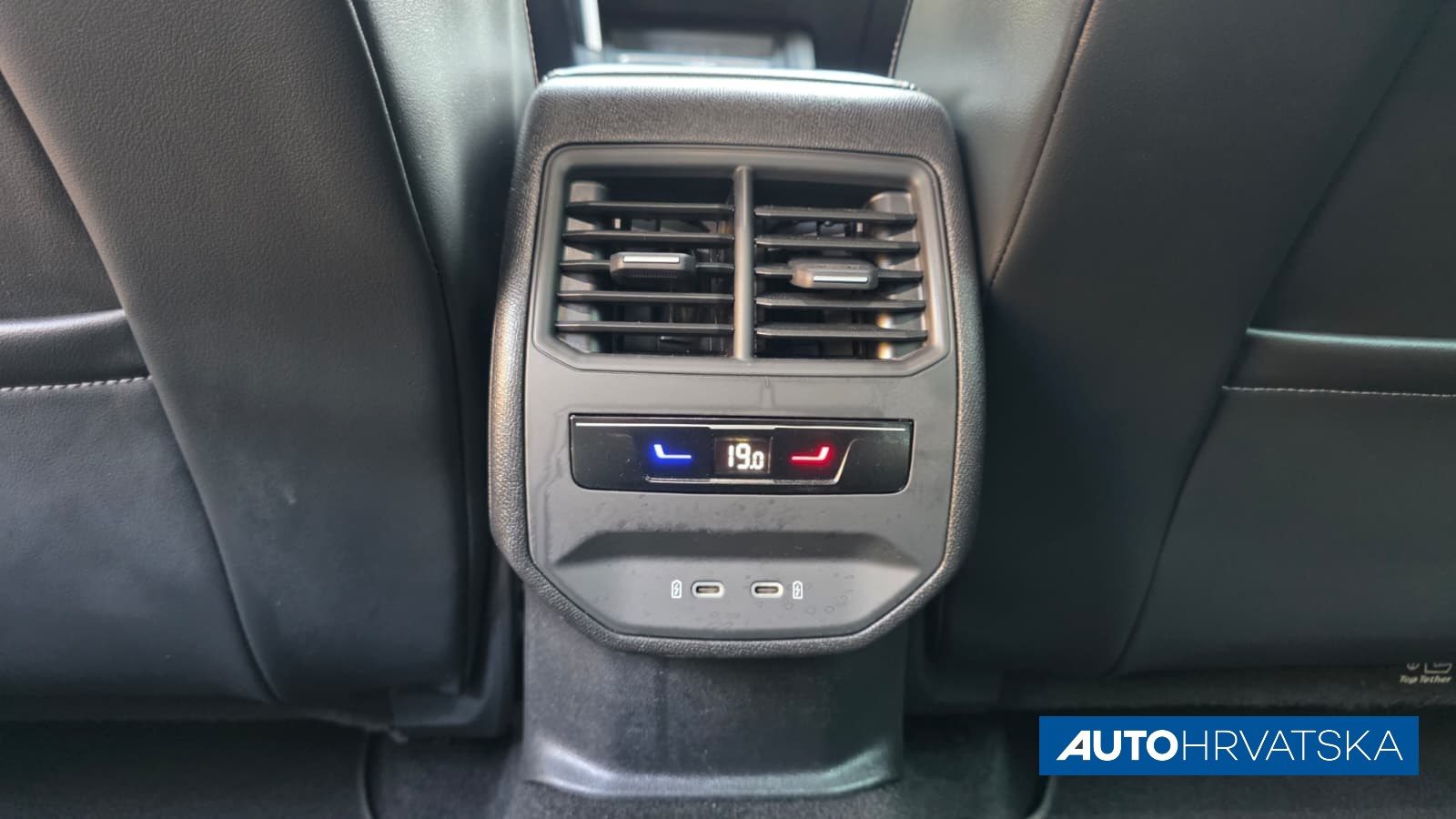 2022 Cupra Formentor — fotografija 24