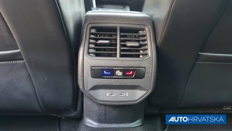 2022 Cupra Formentor — sličica 24