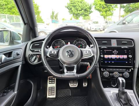 2017 Volkswagen Golf VII — sličica 11