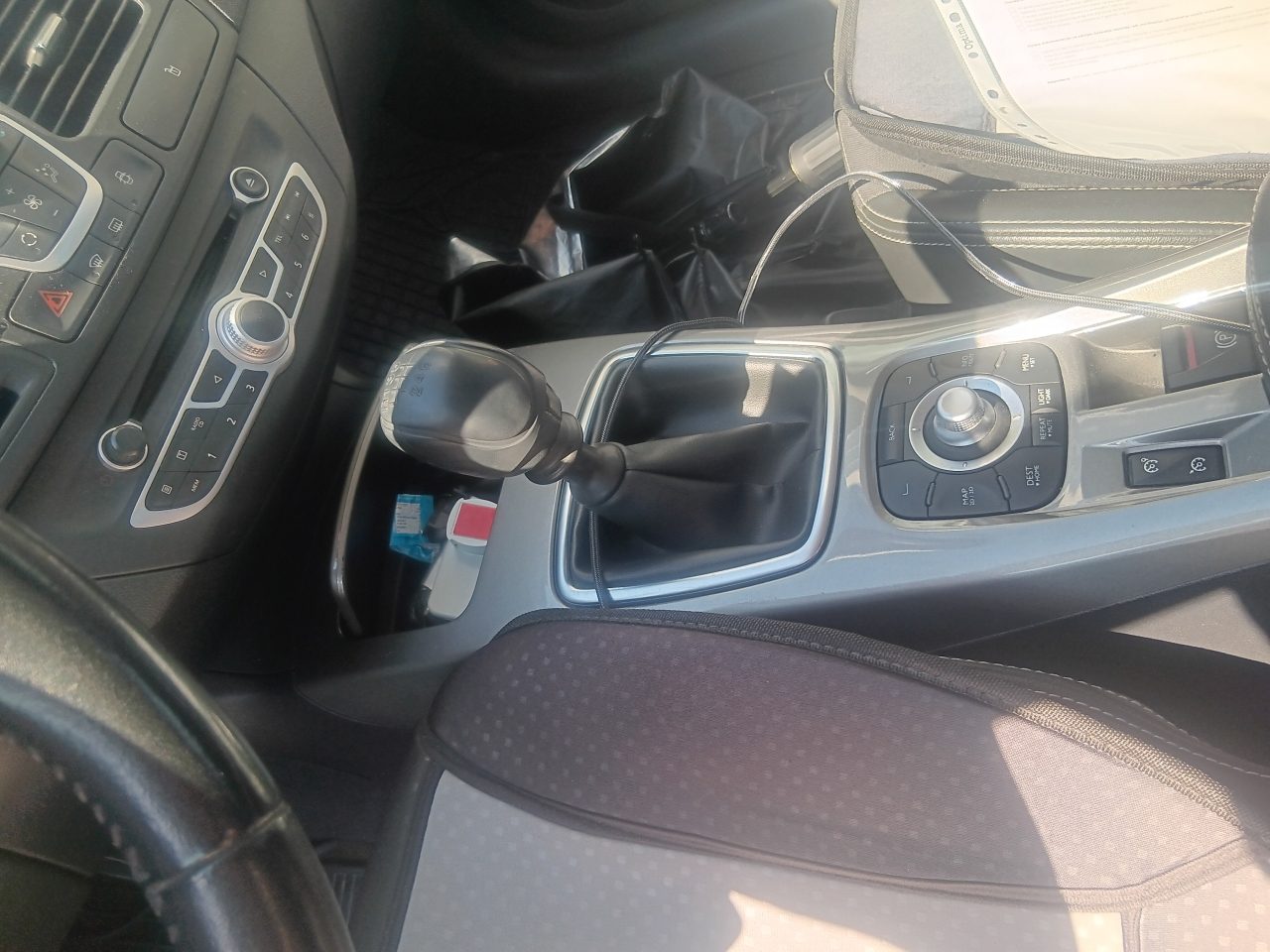 2012 Renault Laguna — fotografija 9