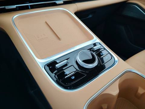 2026 Geely Starray EM-i — sličica 30