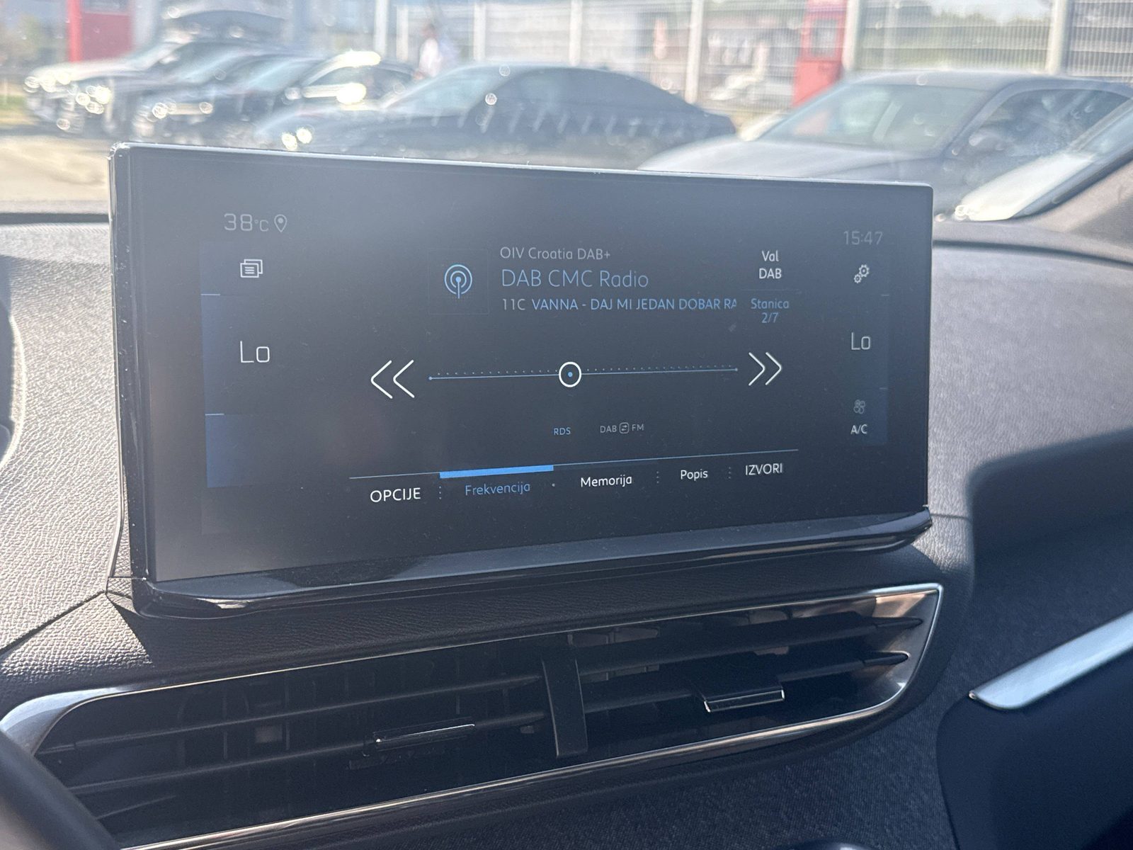 2023 Peugeot 5008 — fotografija 28