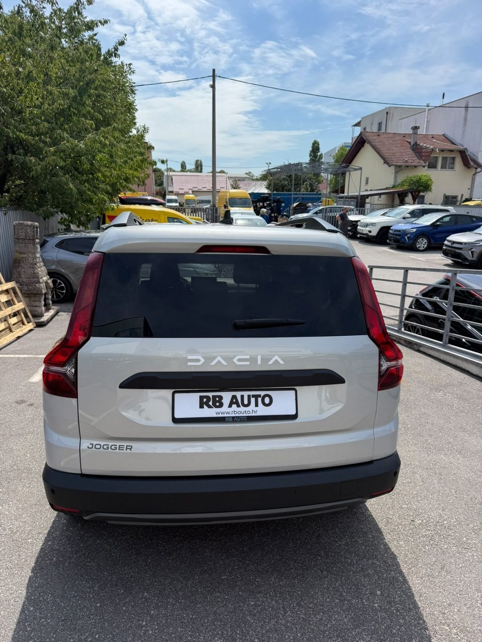 2023 Dacia Jogger — fotografija 11