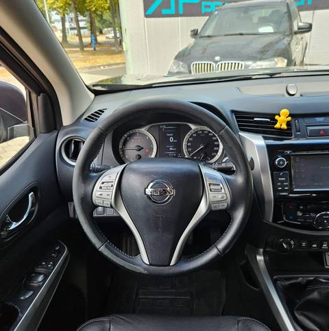 2017 Nissan Navara — sličica 13