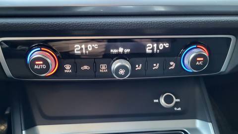 2020 Audi Q3 — sličica 16