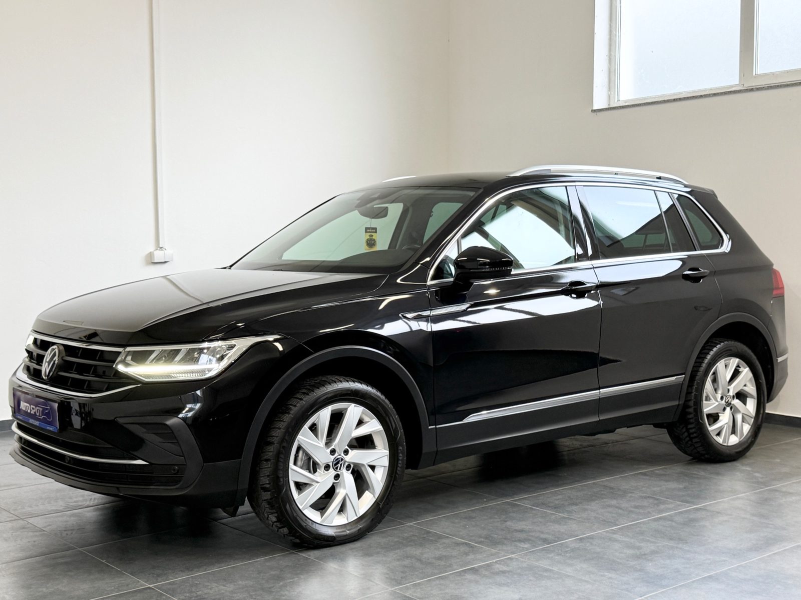 2022 Volkswagen Tiguan — fotografija 3