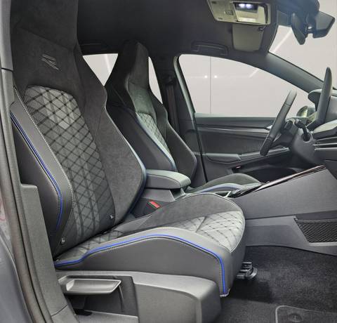 2026 Volkswagen Golf R-Line — sličica 14