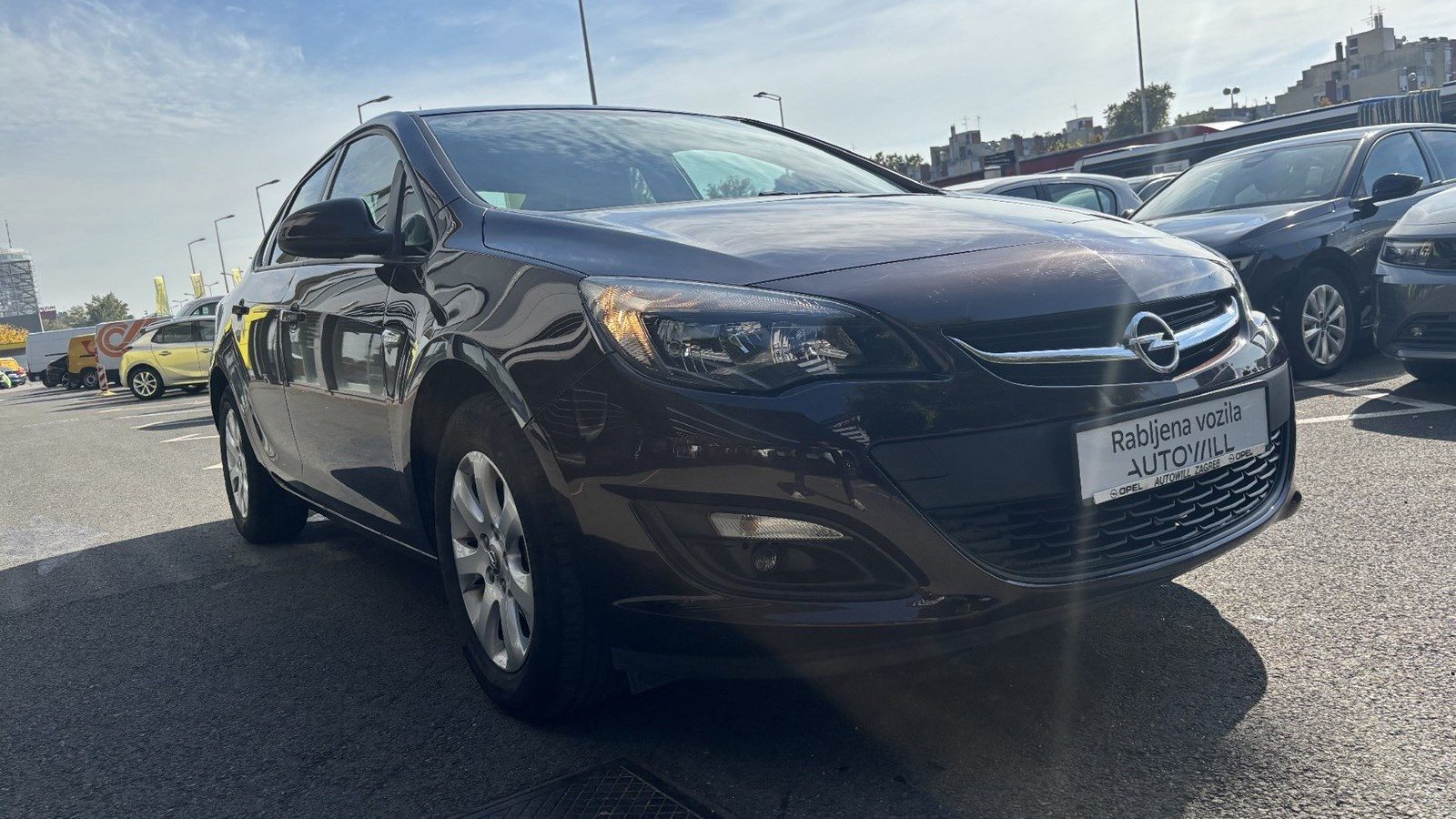 2018 Opel Astra — fotografija 3