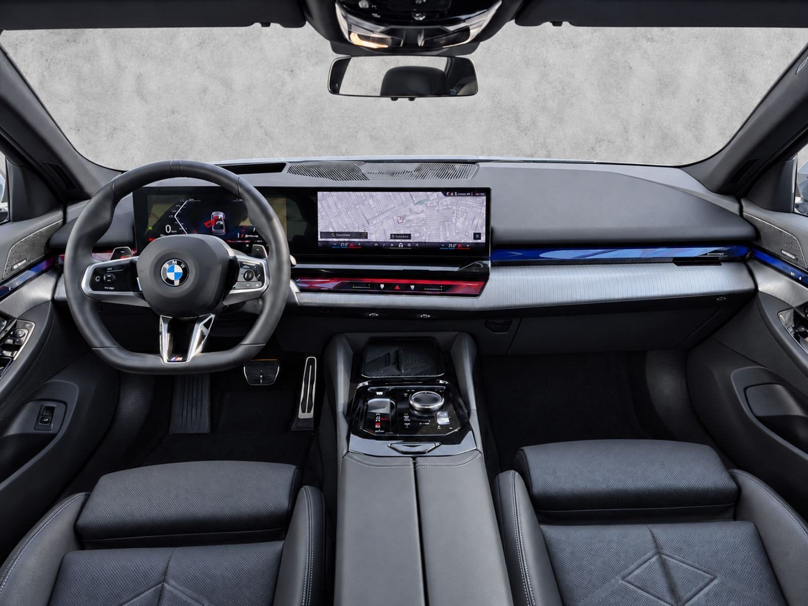 2025 BMW Serija 5 M Sport — fotografija 12