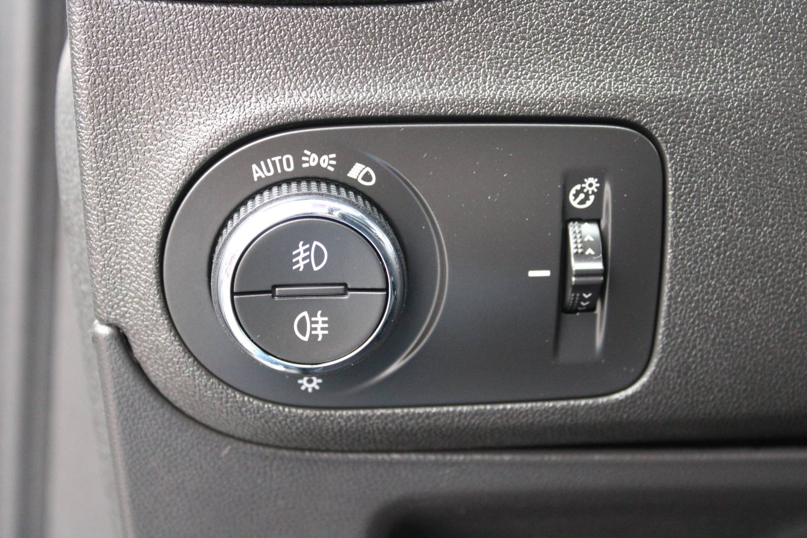 2023 Opel Crossland X — fotografija 15