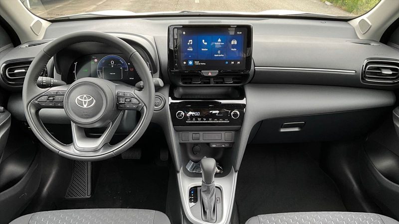 2026 Toyota Yaris Cross — fotografija 6