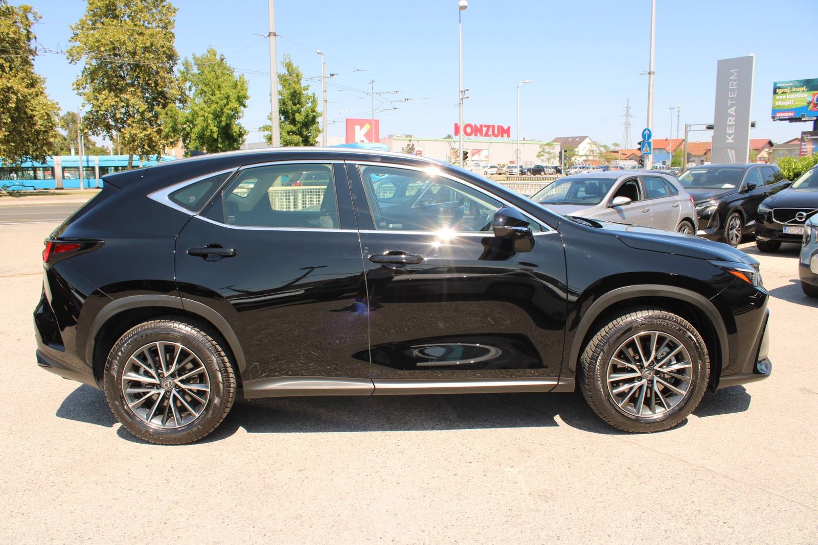 2023 Lexus NX — fotografija 4