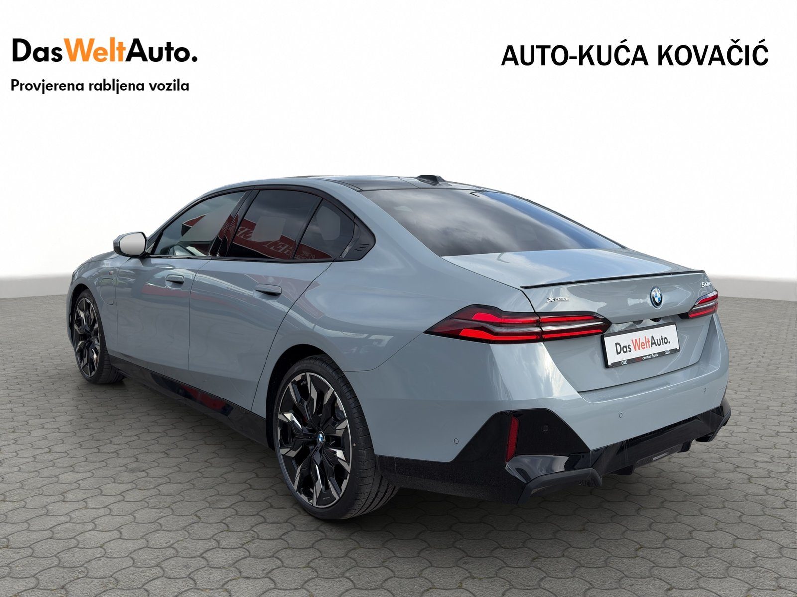 2025 BMW Serija 5 — fotografija 7
