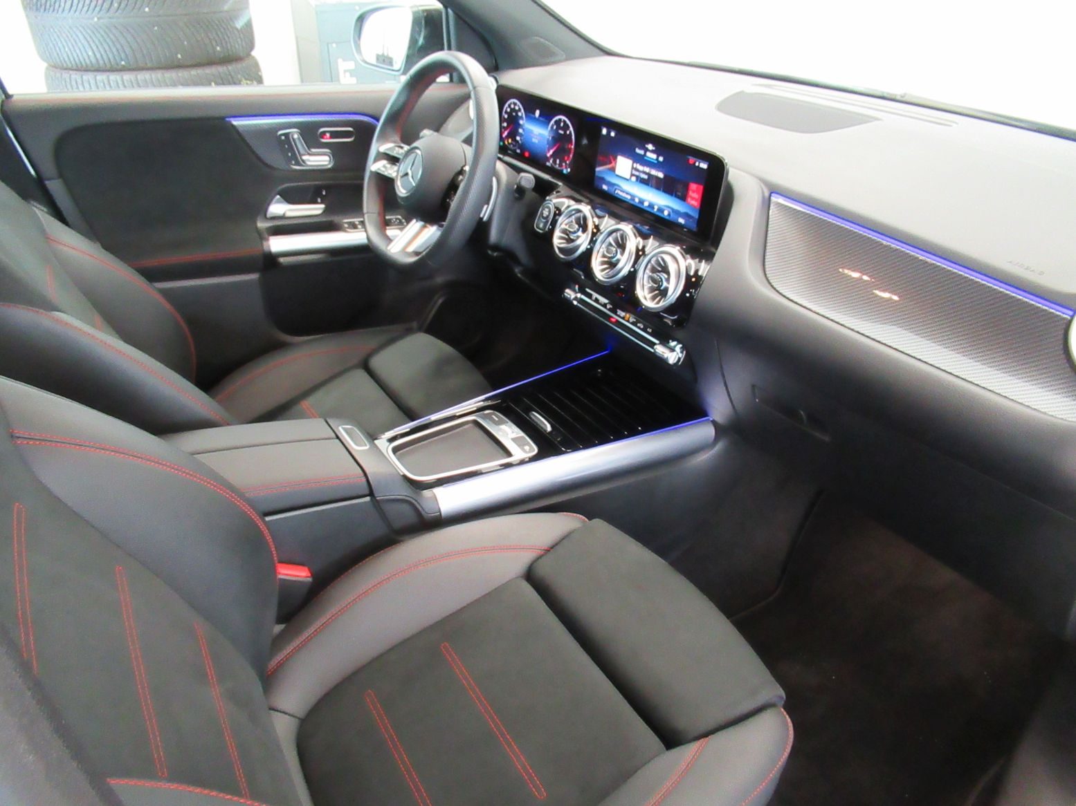 2025 Mercedes-Benz GLA — fotografija 10