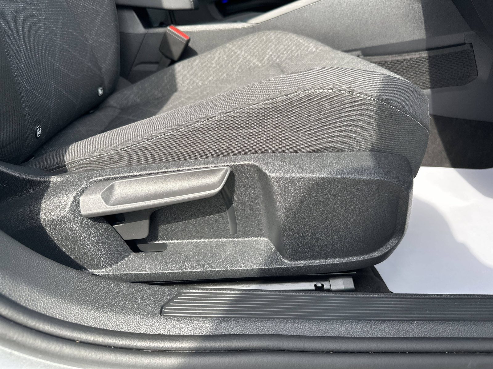 2024 Volkswagen Golf — fotografija 23