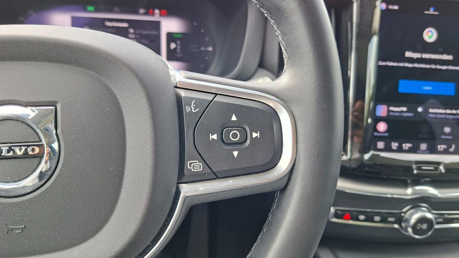 2023 Volvo XC60 — fotografija 13