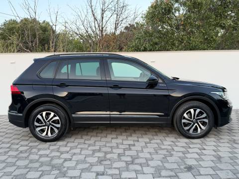 2021 Volkswagen Tiguan — sličica 8