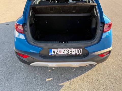2022 Kia Stonic — sličica 7