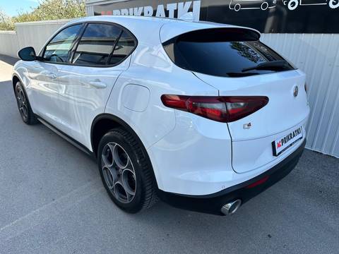 2018 Alfa Romeo Stelvio — sličica 7