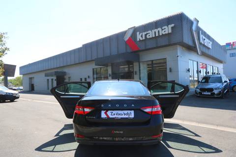 2022 Škoda Superb — sličica 16