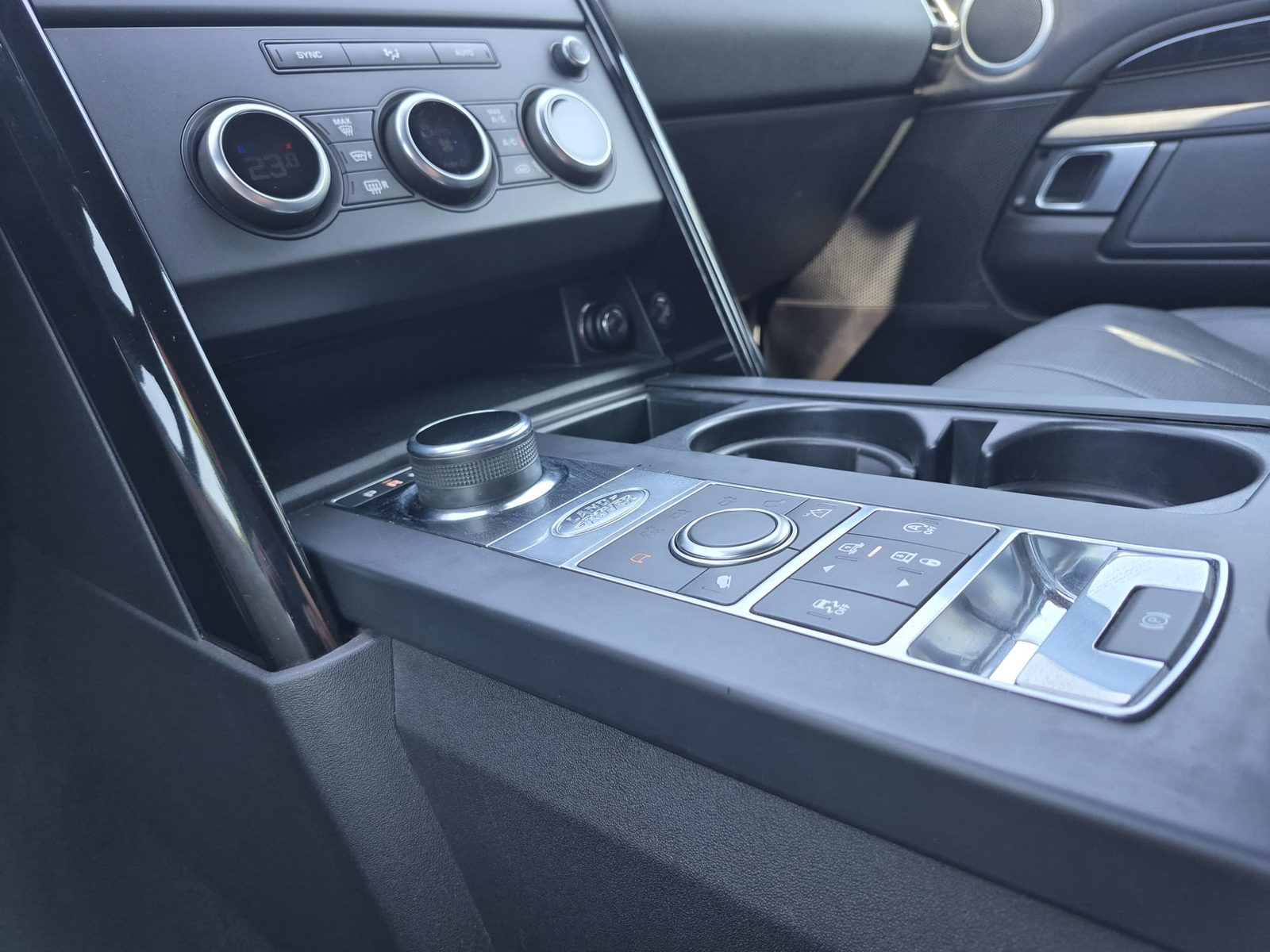 2019 Land Rover Discovery — fotografija 21