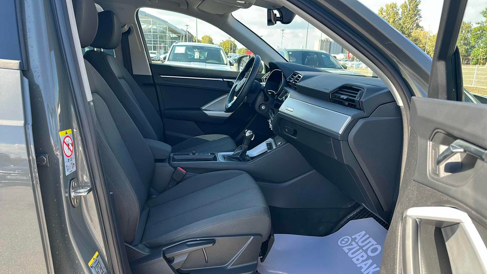 2025 Audi Q3 — fotografija 9