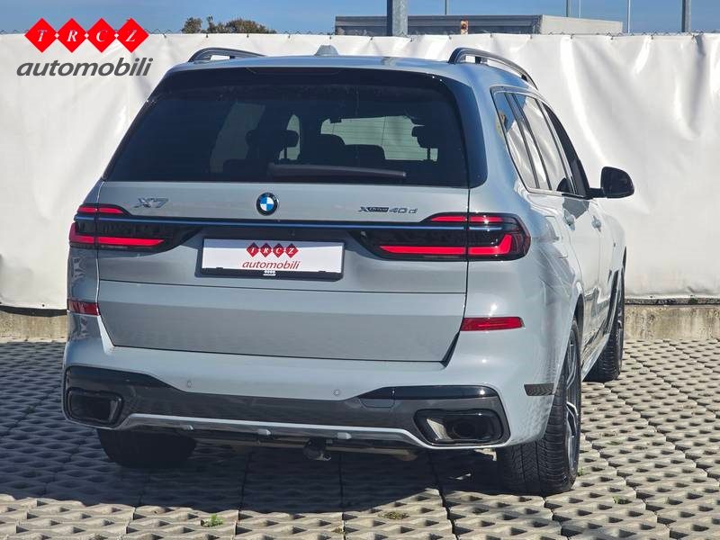 2022 BMW X7 — fotografija 3