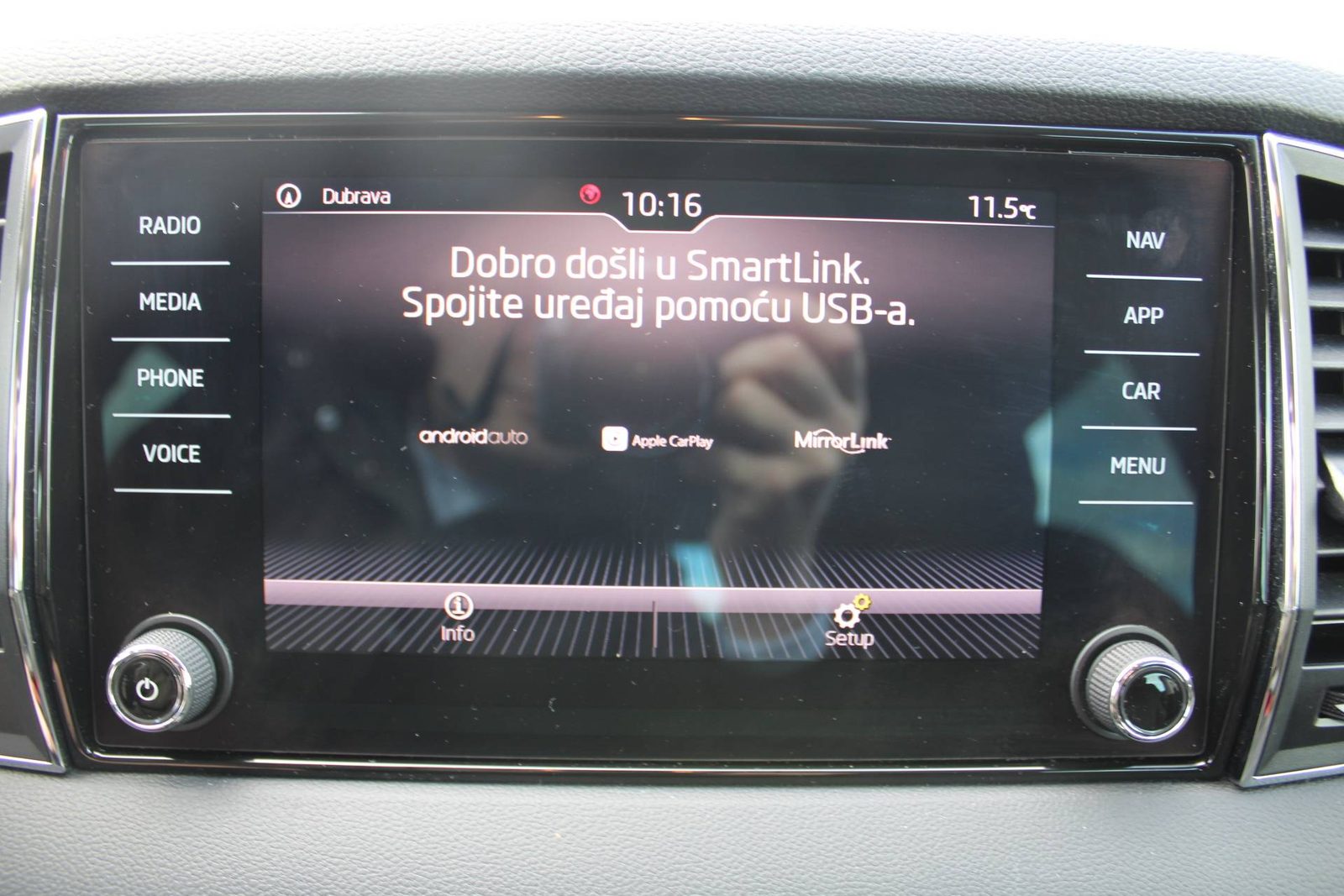 2019 Škoda Karoq — fotografija 22