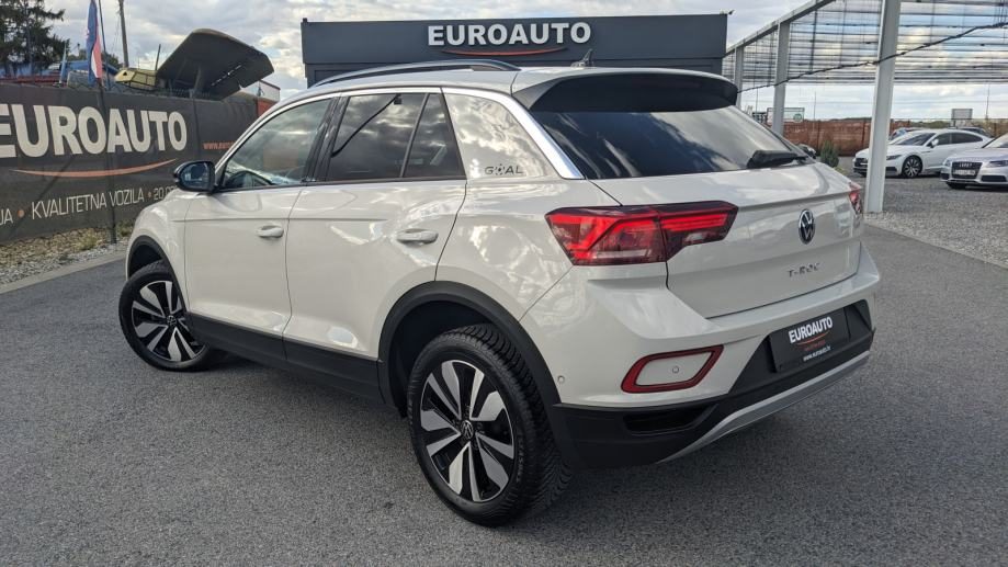 2025 Volkswagen T-Roc — fotografija 8