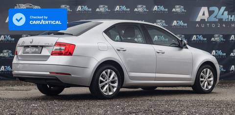 2017 Škoda Octavia — sličica 2