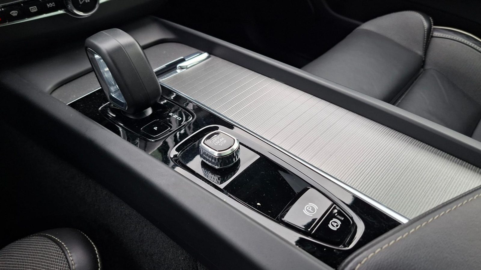 2022 Volvo XC60 — fotografija 18