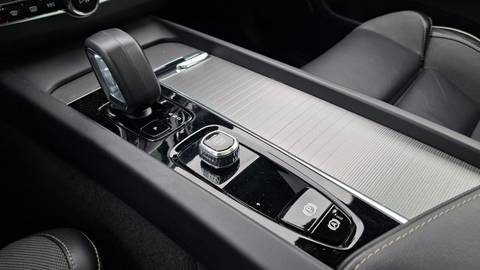 2022 Volvo XC60 — sličica 18