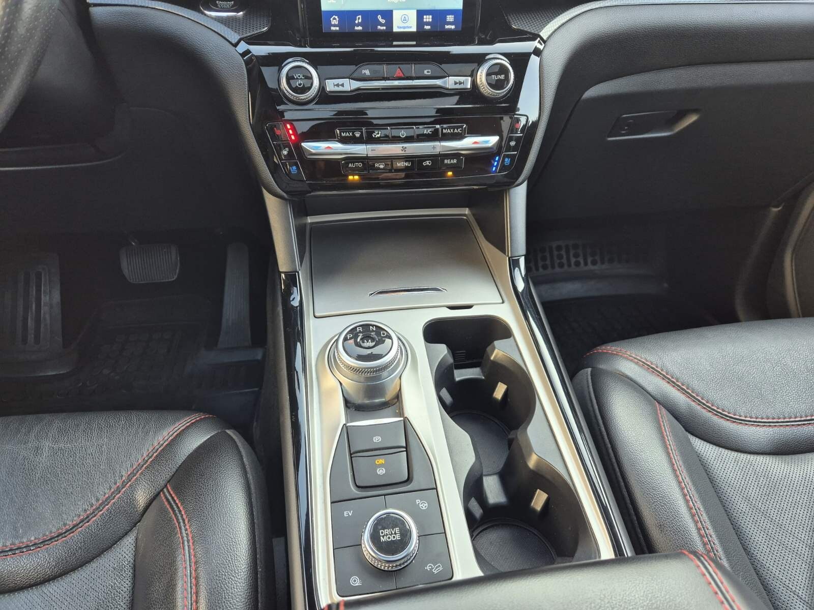 2023 Ford Explorer ST-Line — fotografija 23