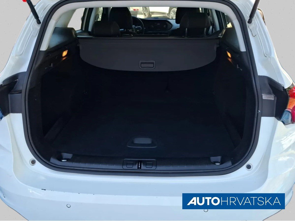 2017 Fiat Tipo — fotografija 18