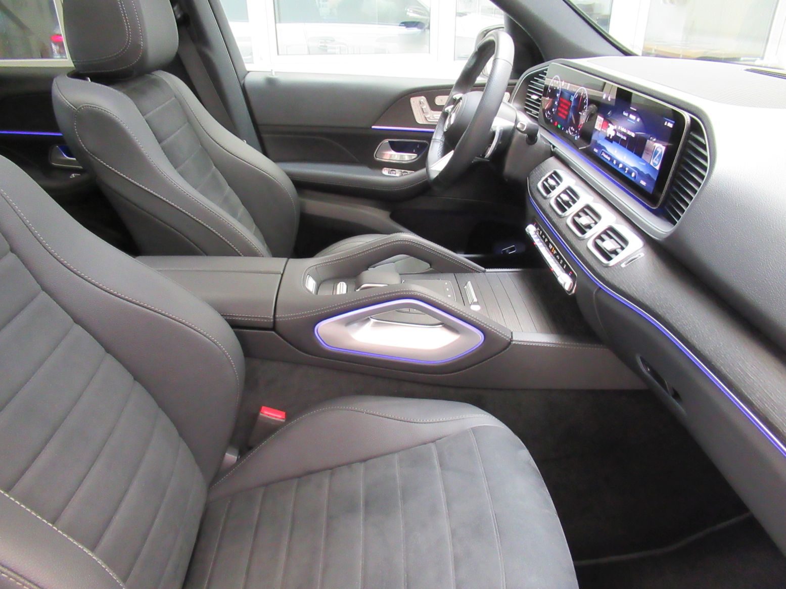 2025 Mercedes-Benz GLE — fotografija 10